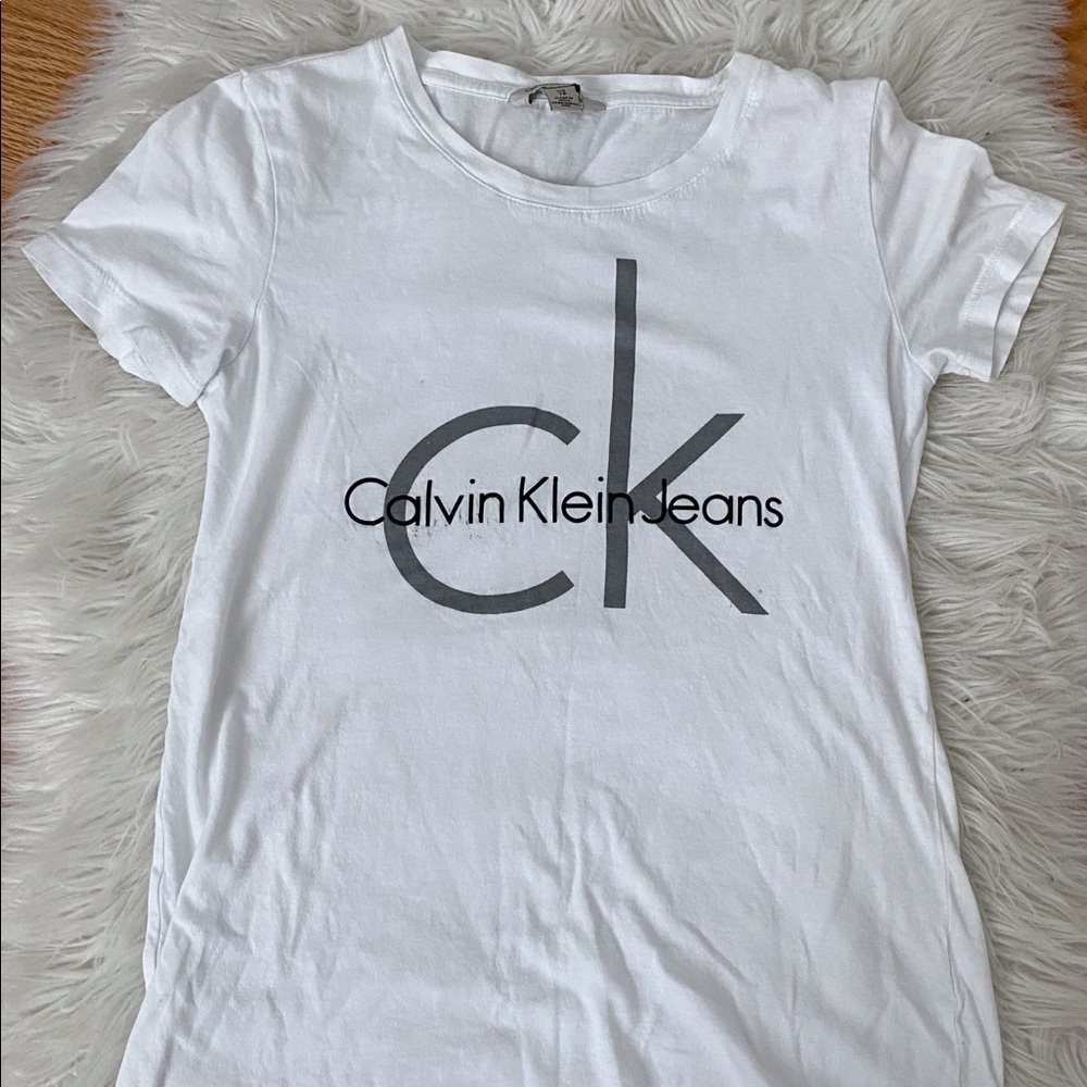 Calvin Klein t shirt